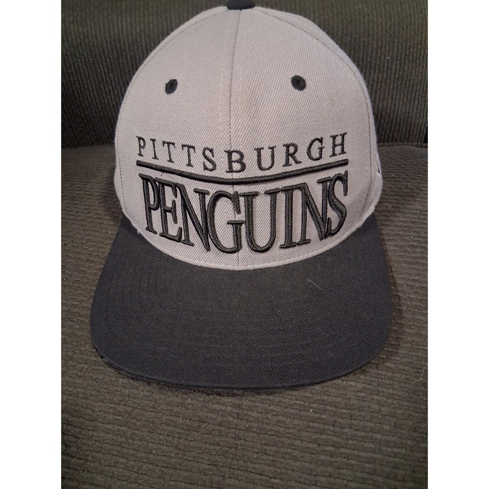 Pittsburgh Penguins Mitchell & Ness NHL Black Retro Snapback Hat Script